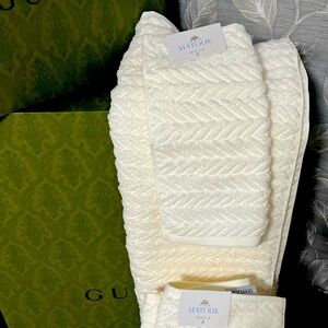 01 Bath tower size 30x56 01